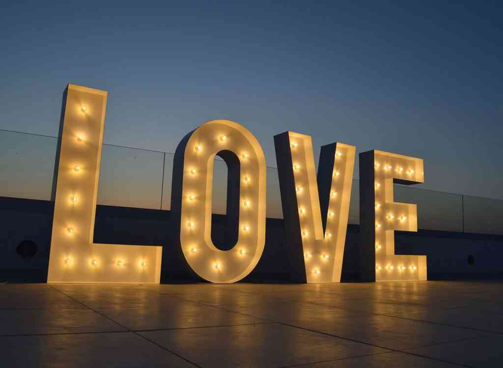 , Photos Illuminated Wedding Letters