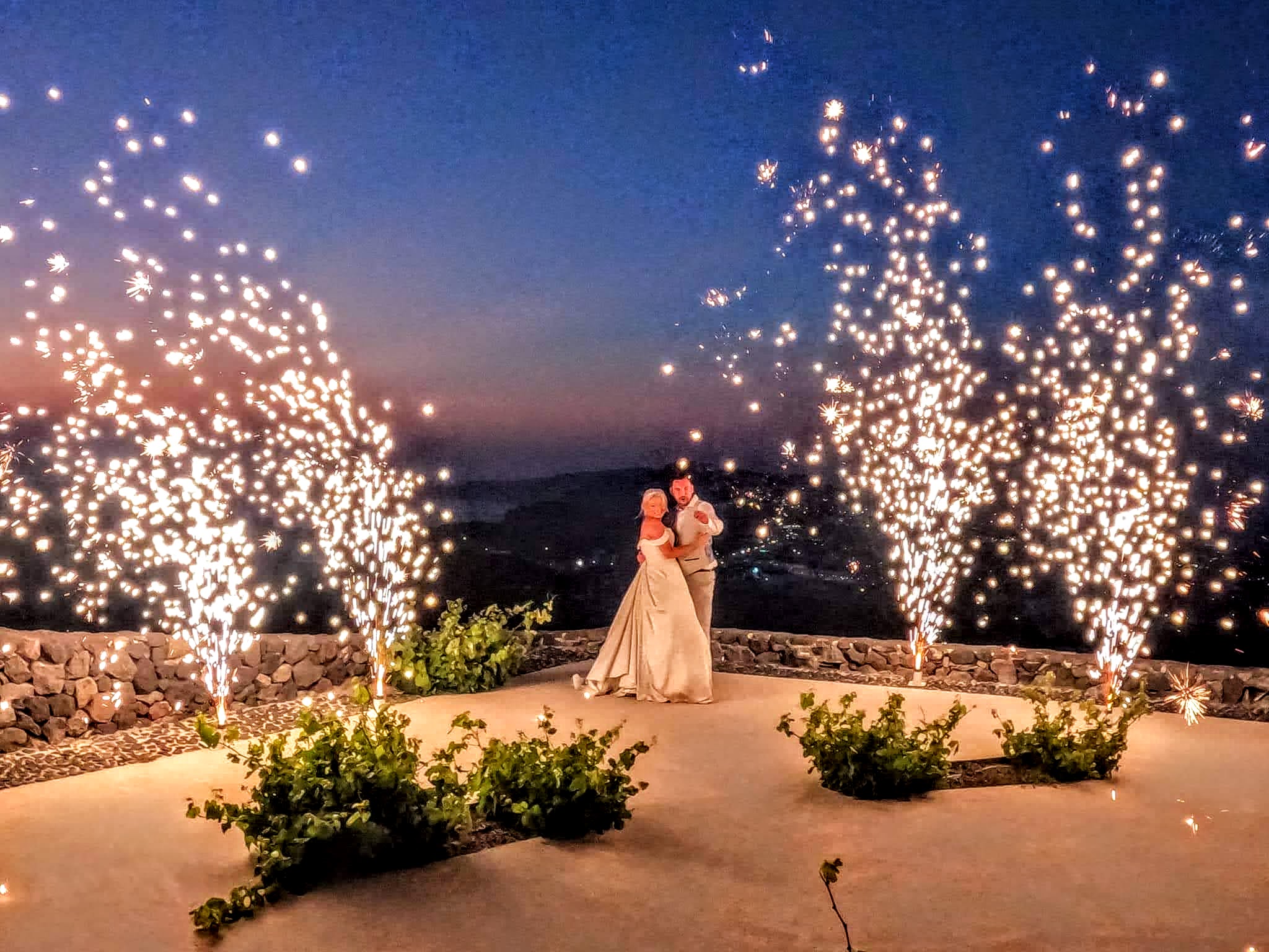 wedding fireworks - Fountain ground fireworks in Santorini - Sparklers